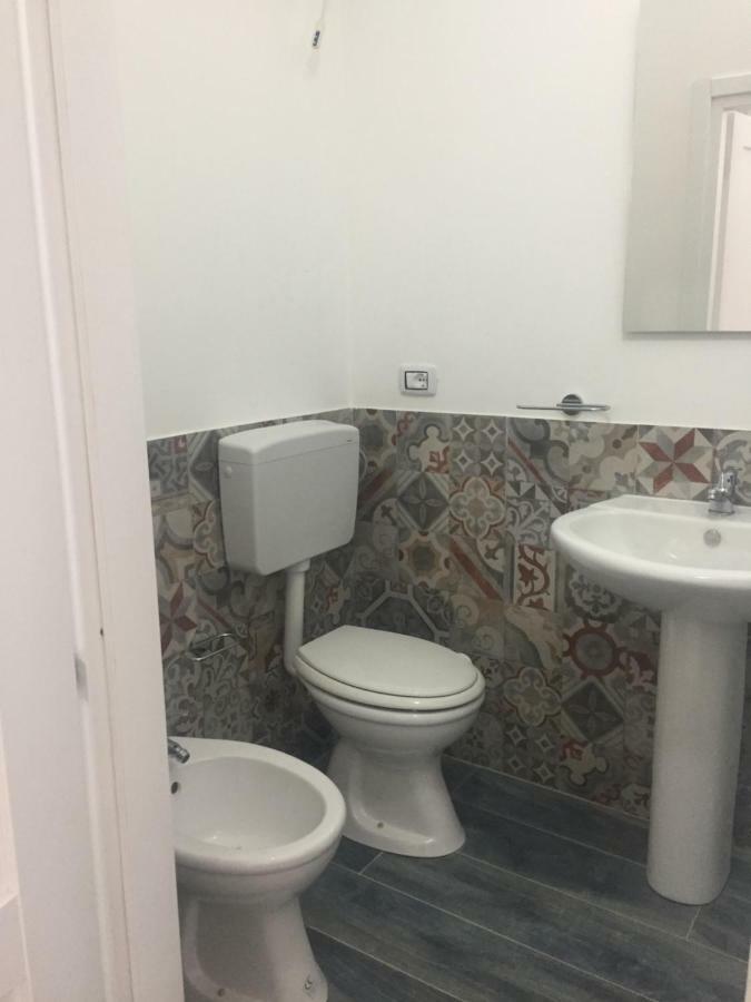 La Conchiglia Hotel Taranto Bagian luar foto